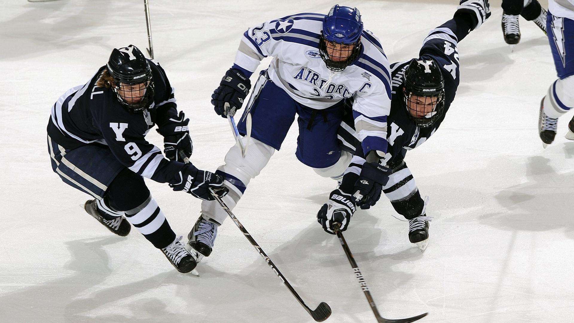 美国队男女混合接力破世界纪录，3分18秒48闪耀泳坛