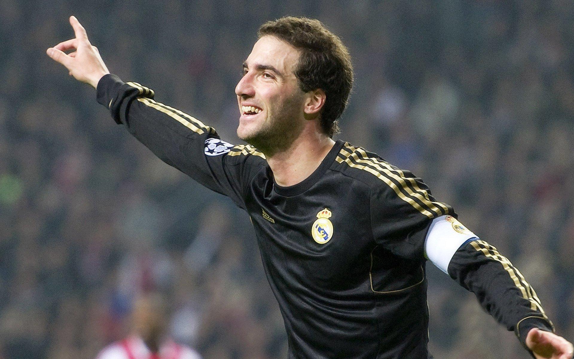 中国马拉松选手李哲刷新个人最佳成绩，跻身世界级选手行列